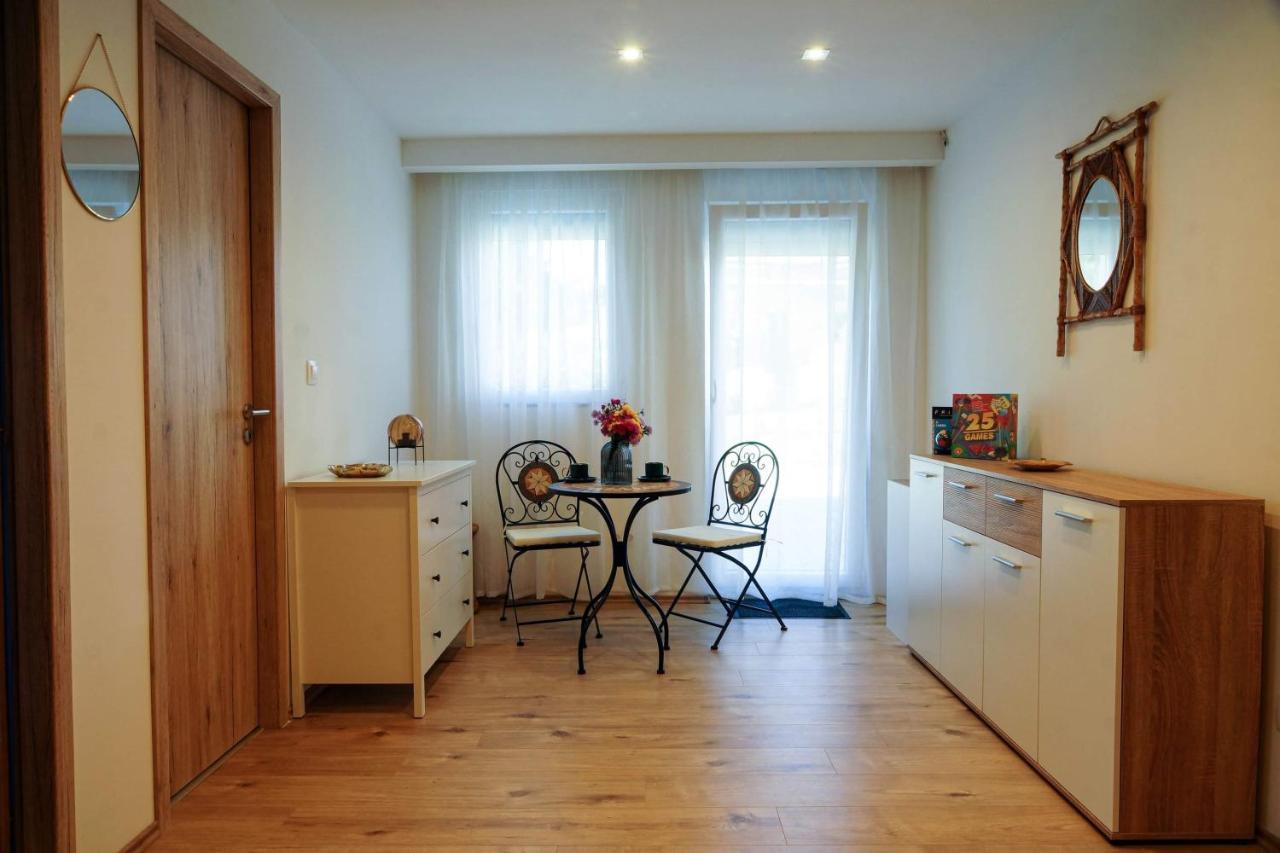 Alpok-Spirit Apartment - Велем Екстериор снимка